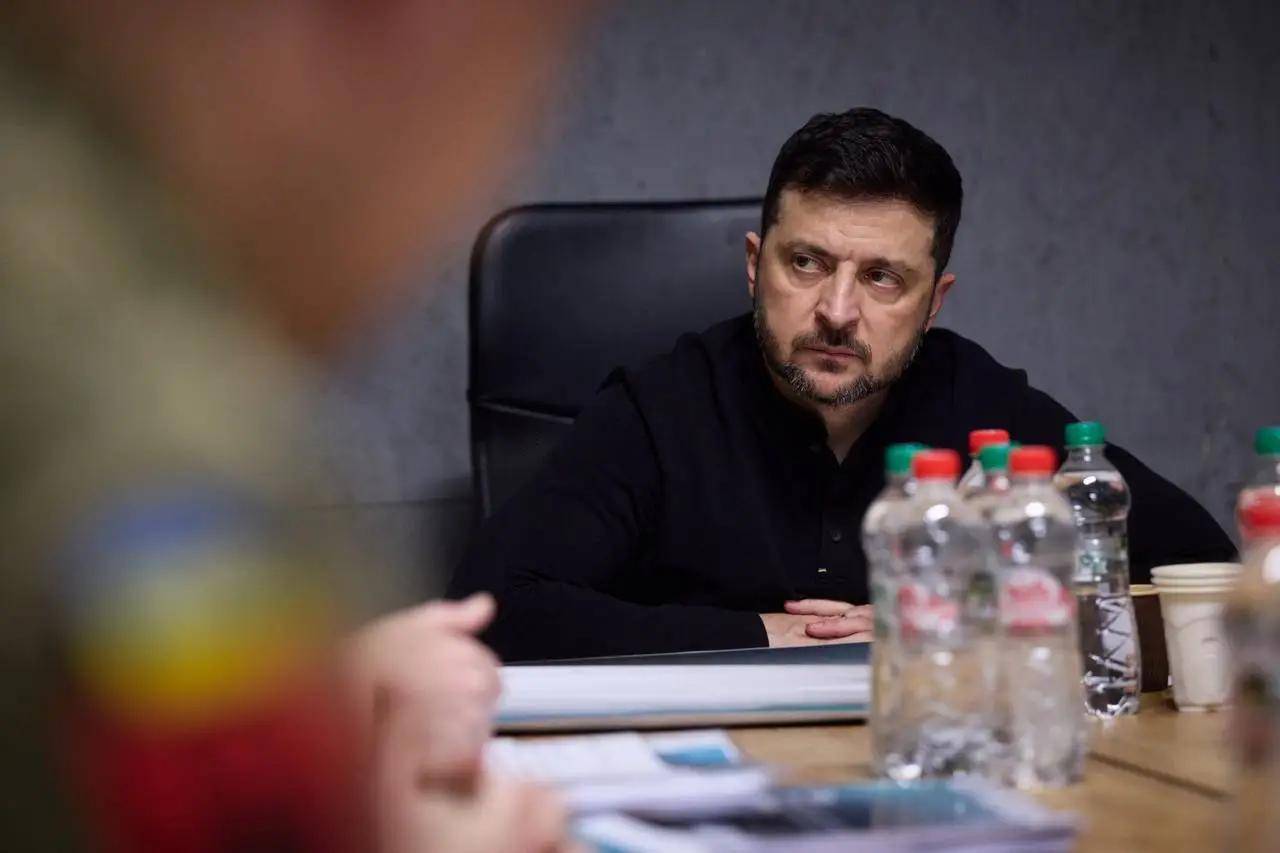 俄军夺取85%红军城，泽连斯基大势已去，俄媒：又开始寻找替罪羊