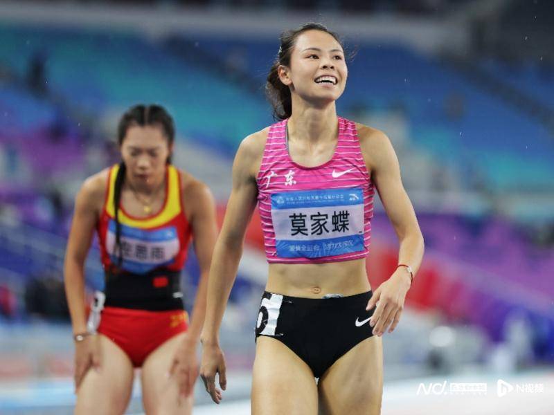 又是0.12秒决胜负！莫家蝶不敌刘英兰获女子400米亚军